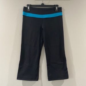 Lululemon Turquoise Capri Yoga Pants Sz 6